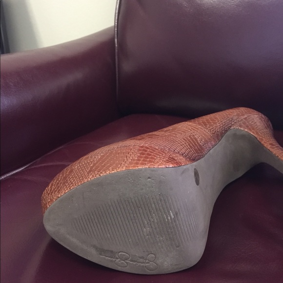 Jessica Simpson 👠 - Picture 2 of 5